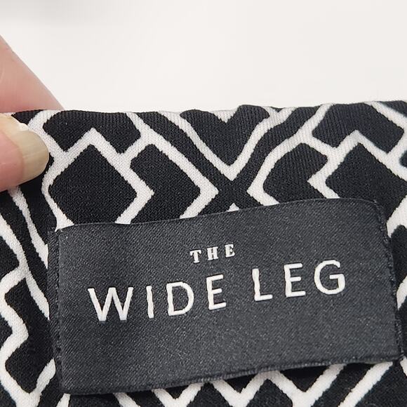 WHBM The Wide Leg Black White Geometric Print Matte Jersey Pants Women's M - Picture 3 of 7